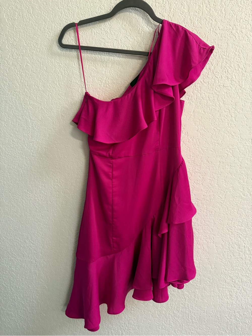 DO+BE One-Shoulder Ruffle Dress in Fuchsia
